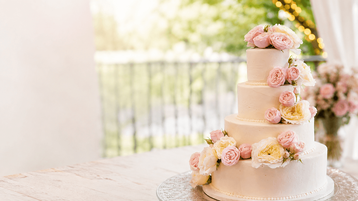 Torta artesanal elegante de DeliDanis